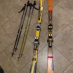 2 Full Sets Of Salmon Skis