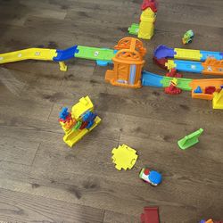 Vtech Go Go Smart Wheels. Train Station. Kids Toys