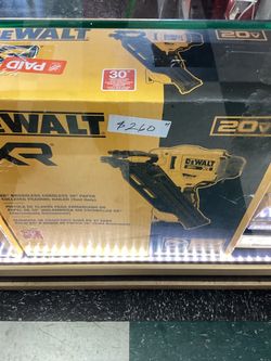 DEWALT 20V XR Brushless Cordless Framing Nailer
