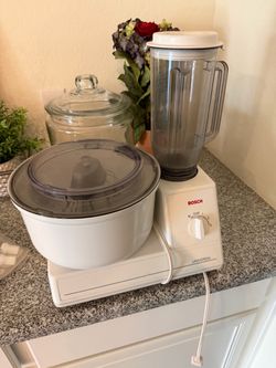 Bosch Universal Stand Mixer with Blender Attachment
