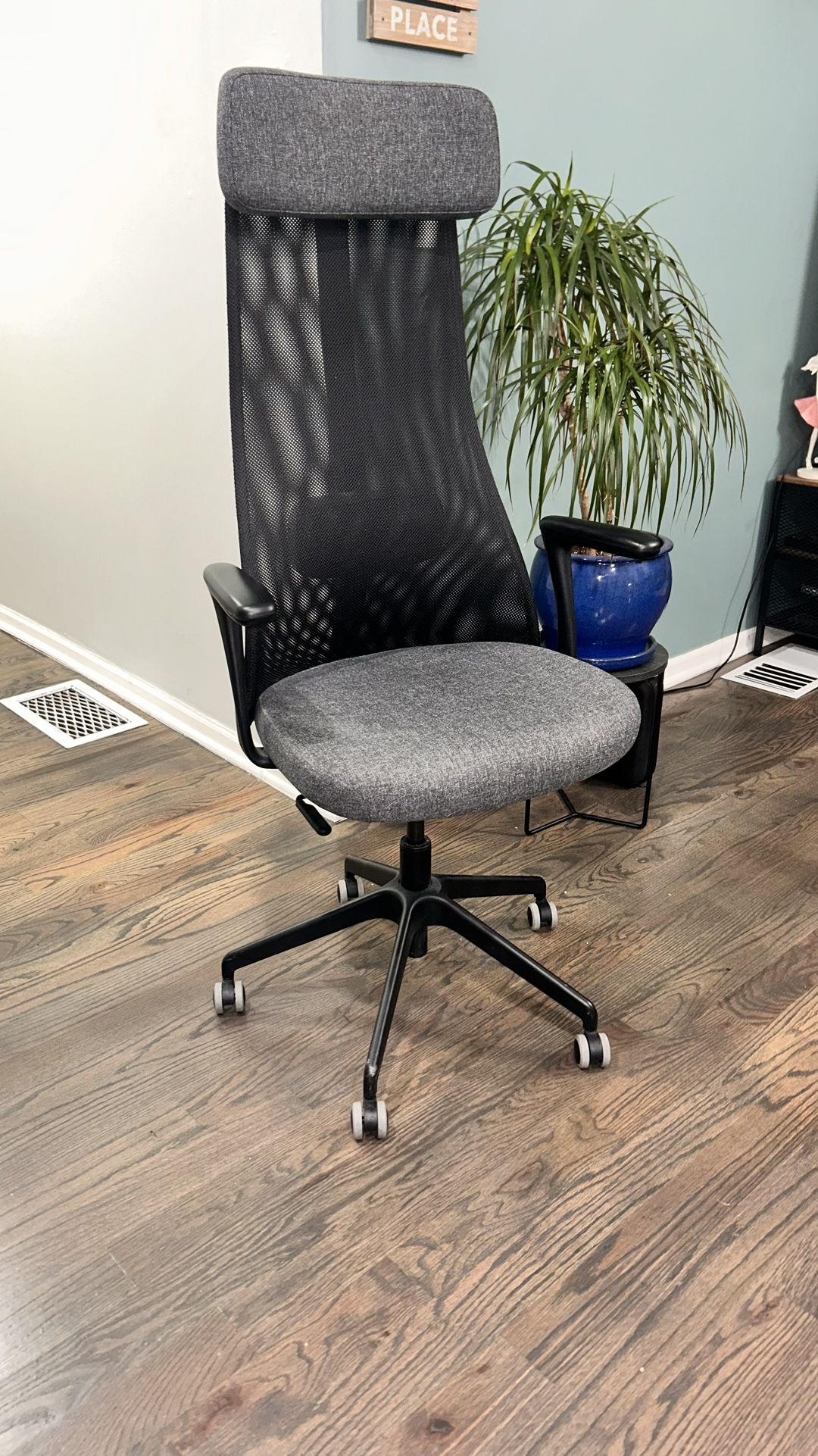 IKEA Office chair with armrests $40 Firm Price 
