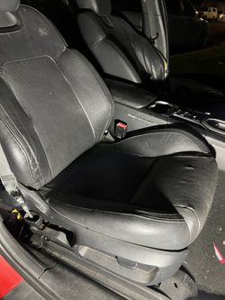 Pontiac G8 Seats