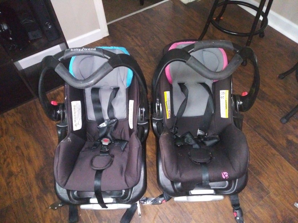 2 infant car seats