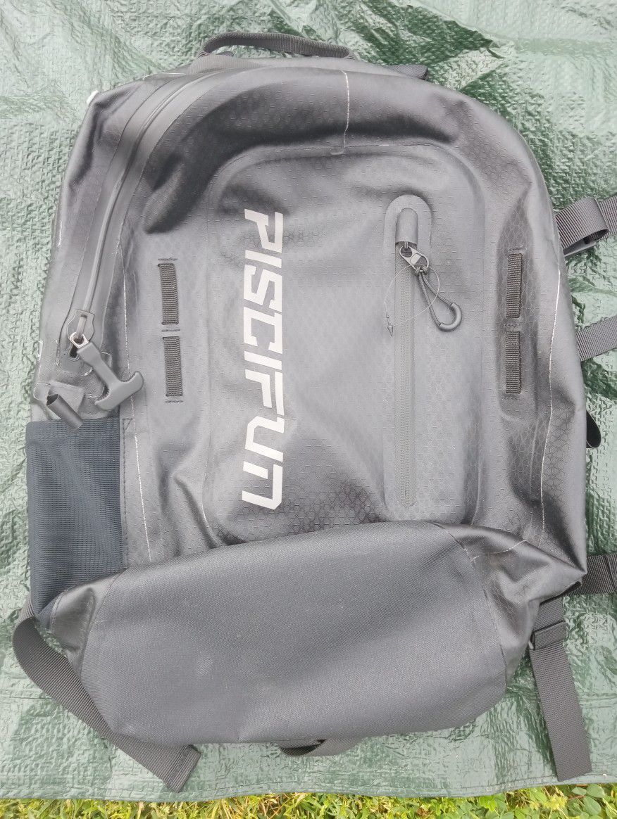 Piscifun Waterproof Backpack 