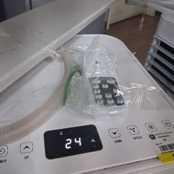 Portable, AC .100.00 Btu With Remote control.