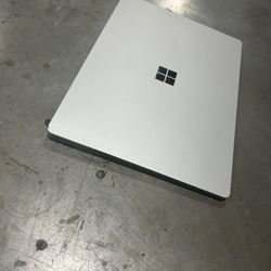 Microsoft Surface Laptop 4