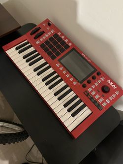 MPC KEY37 NEW  PLUS STUDIO MONITORS