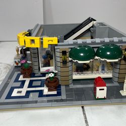 LEGO Creator Expert: Grand Emporium 1st Floor/Roof