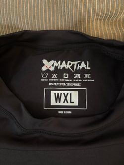 5 women’s  XL rash guards