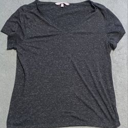 Women's Victoria's secret T-shirt women's size.
Medium