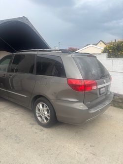 2004 Toyota Sienna