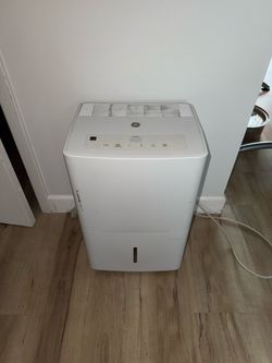 Dehumidifier - GE Appliances ADEL30 - 30.55 Pint Capacity