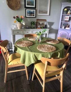 Comedor de 4 sillas  mesa de vidrio