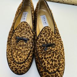 Isaac Mizrahi Brown Animal Print Calf Hair And Leather Loafers Flats Size 7.5M   Lightly worn nice condition no visible flaws ，The inside of the shoes