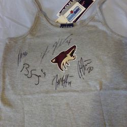 Autographed NHL Phoenix Coyote NHL