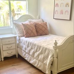 Girls 6 piece bedroom set 