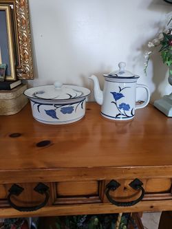   Ceramic Tea Pot And Casserole Bowl  Carson