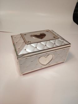 Silver Quilted Heart Jewelry Box