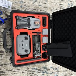 DJI MAVIC AIR 2 FLY MORE COMBO. THIS ITEM COMES WITH ALL ITEMS IN THE PICTURES.