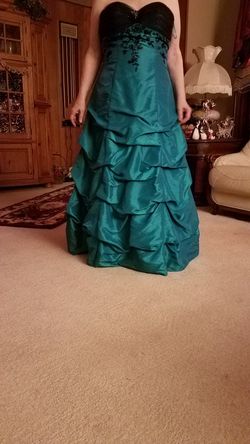 Homecoming/formal gown