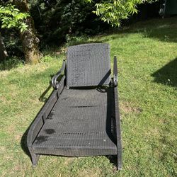 Chaise lounge-outdoor