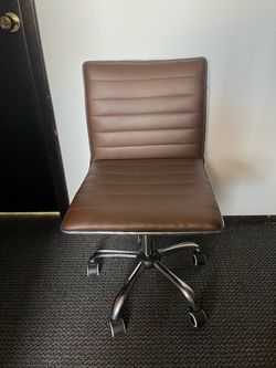 Mid mod style desk chair