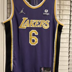 LeBron Janes Los Angeles Lakers Jersey