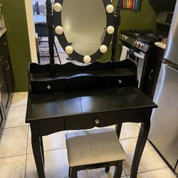 Light-Up Makeup Vanity 