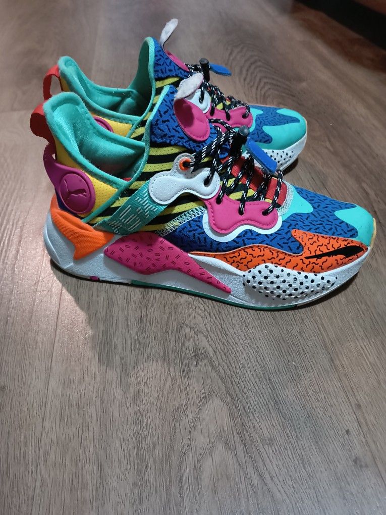 Big Kids Girl Pumas Brand New Nice Shoes Very Comfortable 80 Bucks But Willing Will And Deal π€ Serious Replies Only Please And Thank You