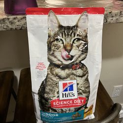 Dry Cat Food