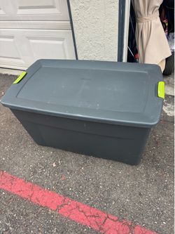 Sterilite 45-gallon Gray wheeled Latching Storage Tote