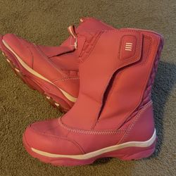Snow Boots, Ladies Size 8
