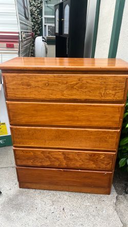 5-Drawer Chest  (Oak Wood)