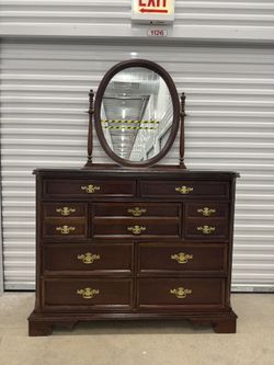 Bassett Dresser with mirror