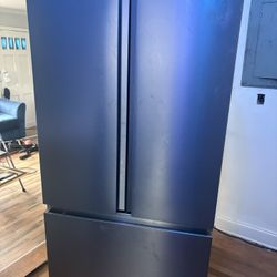 Hisense FRENCH door refrigerator 