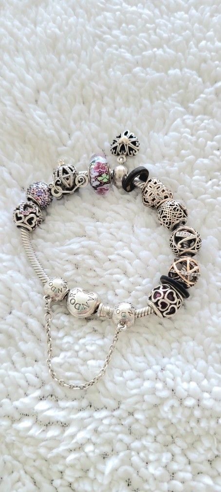 PANDORA bracelet with charms