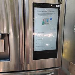 Samsung - Family Hub 22.2 Cu. Ft. 4-Door French Door Counter-Depth Refrigerator - Stainless steel