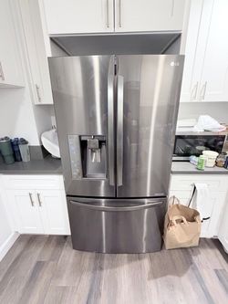 LG French Door Refrigerator with Ice and Water Dispenser