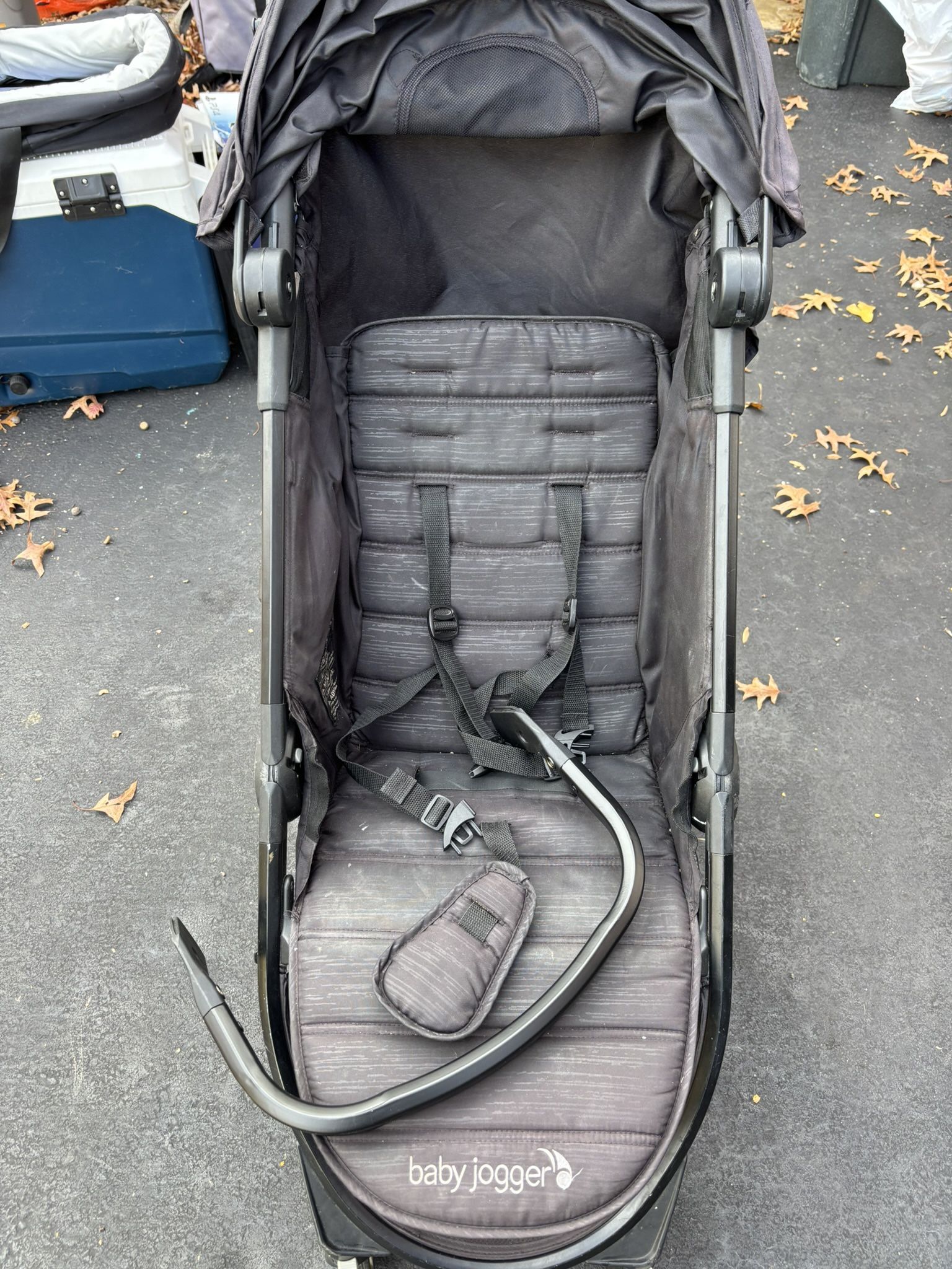 Baby jogger with Bassinet and Graco Attachments 