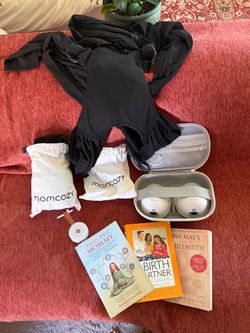 Momcozy breast pump and baby carrier
