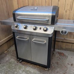 Char-Broil Signature Series 4 Burner Grill