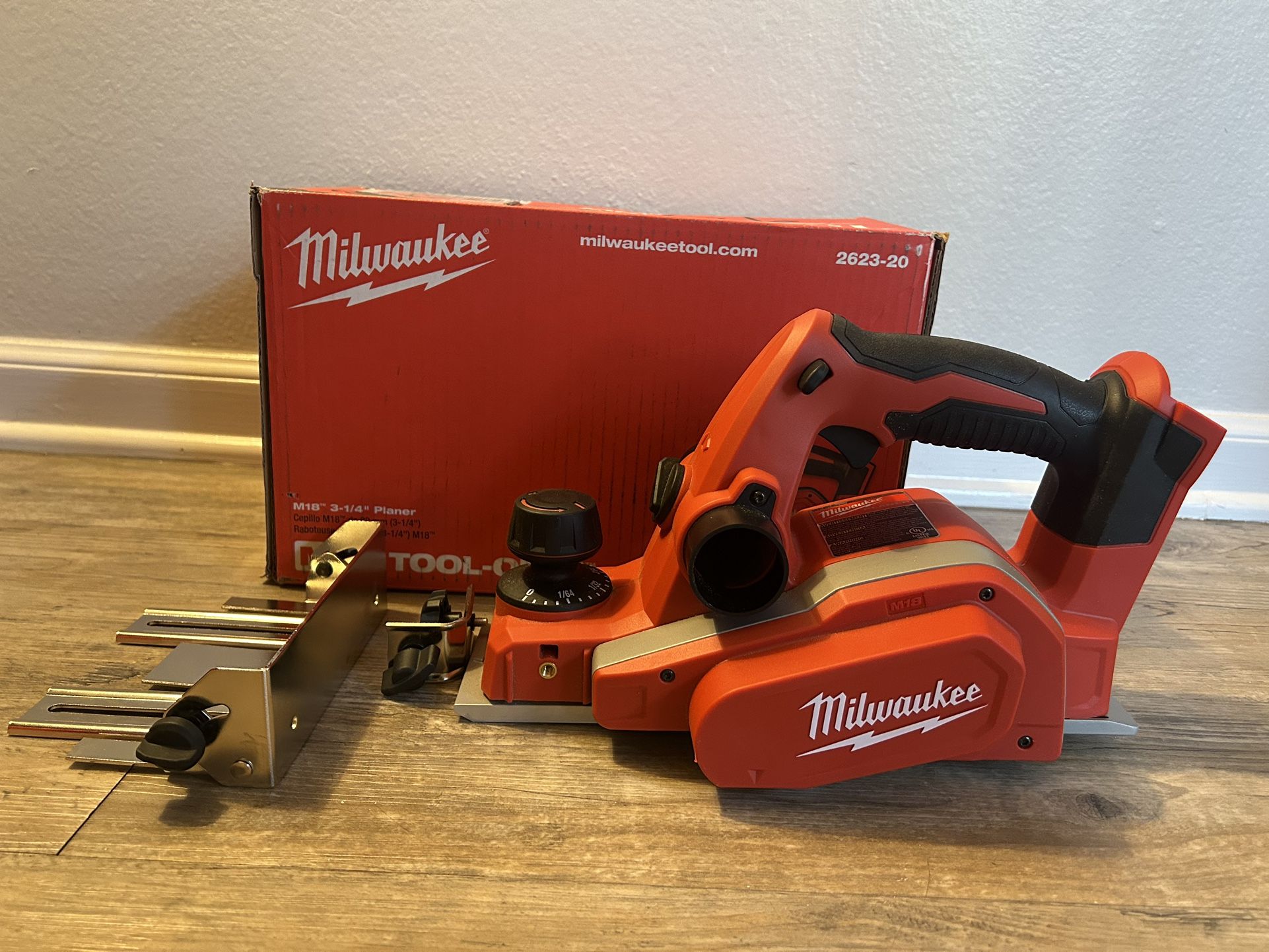 Milwaukee M18 18V Lithium-Ion Cordless 3-1/4 in. Planer (Tool-Only)