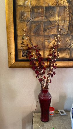 Red light up flowers vase