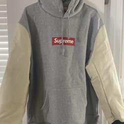 Supreme Hoodie 