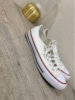 White Converse Chuck Taylor All Star Sneakers Men’s 6.5 / Women’s 8.5