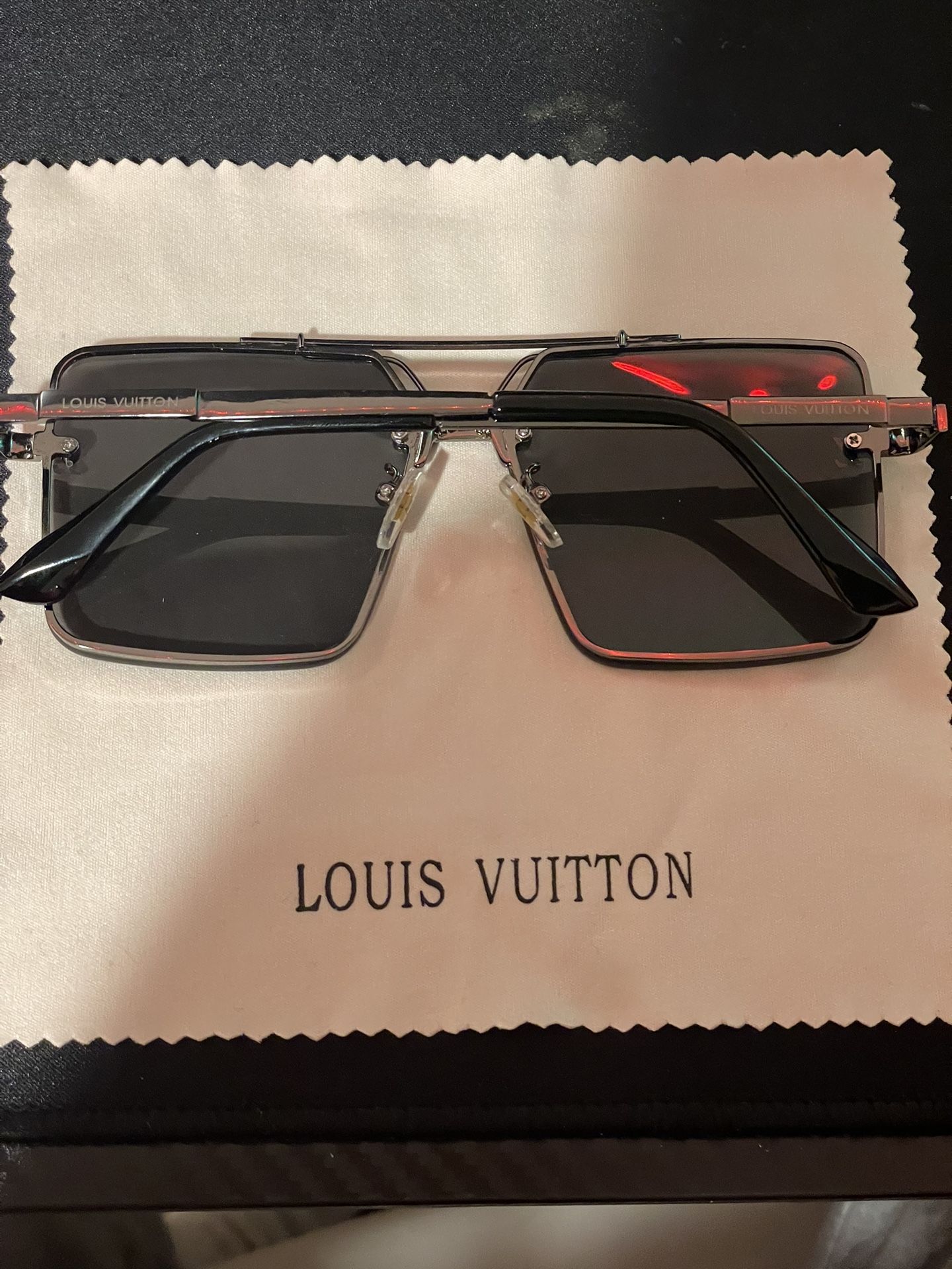 Louis Vuitton Glasses 