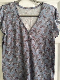 LOFT Women's Blue Floral Top Size Small