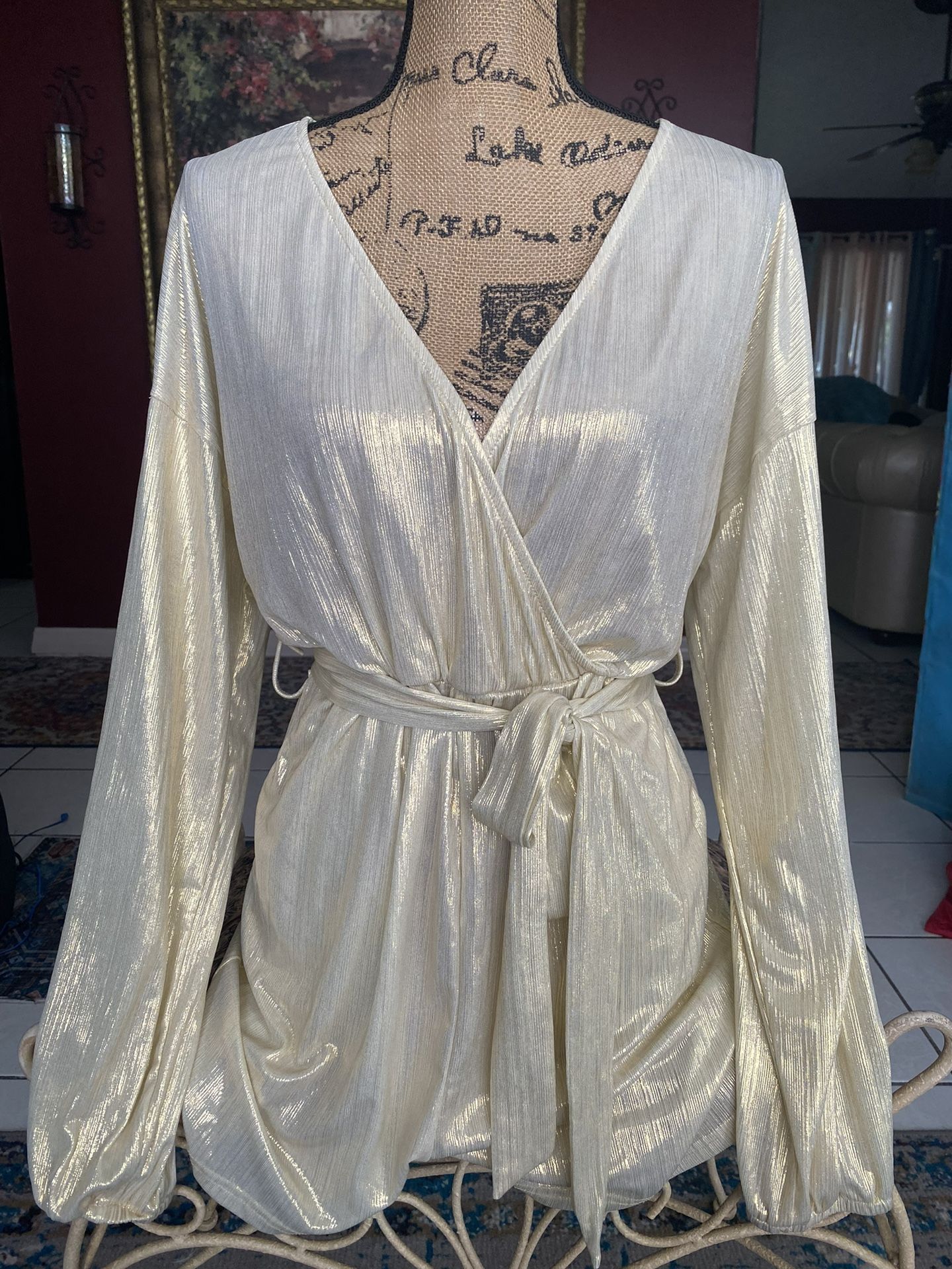 Beautiful Romper Size M. 💜💜