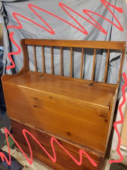 Solid Wood Deacon's Bench/Toy Chest