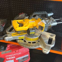 Dewalt, Dc S3617 quarter inch compound miter slide cordless saw with 6AH battery